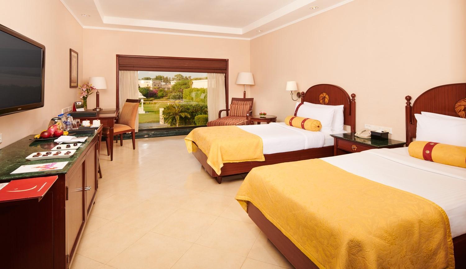 The Lalit Temple View Hotel Khajurāho Exterior foto